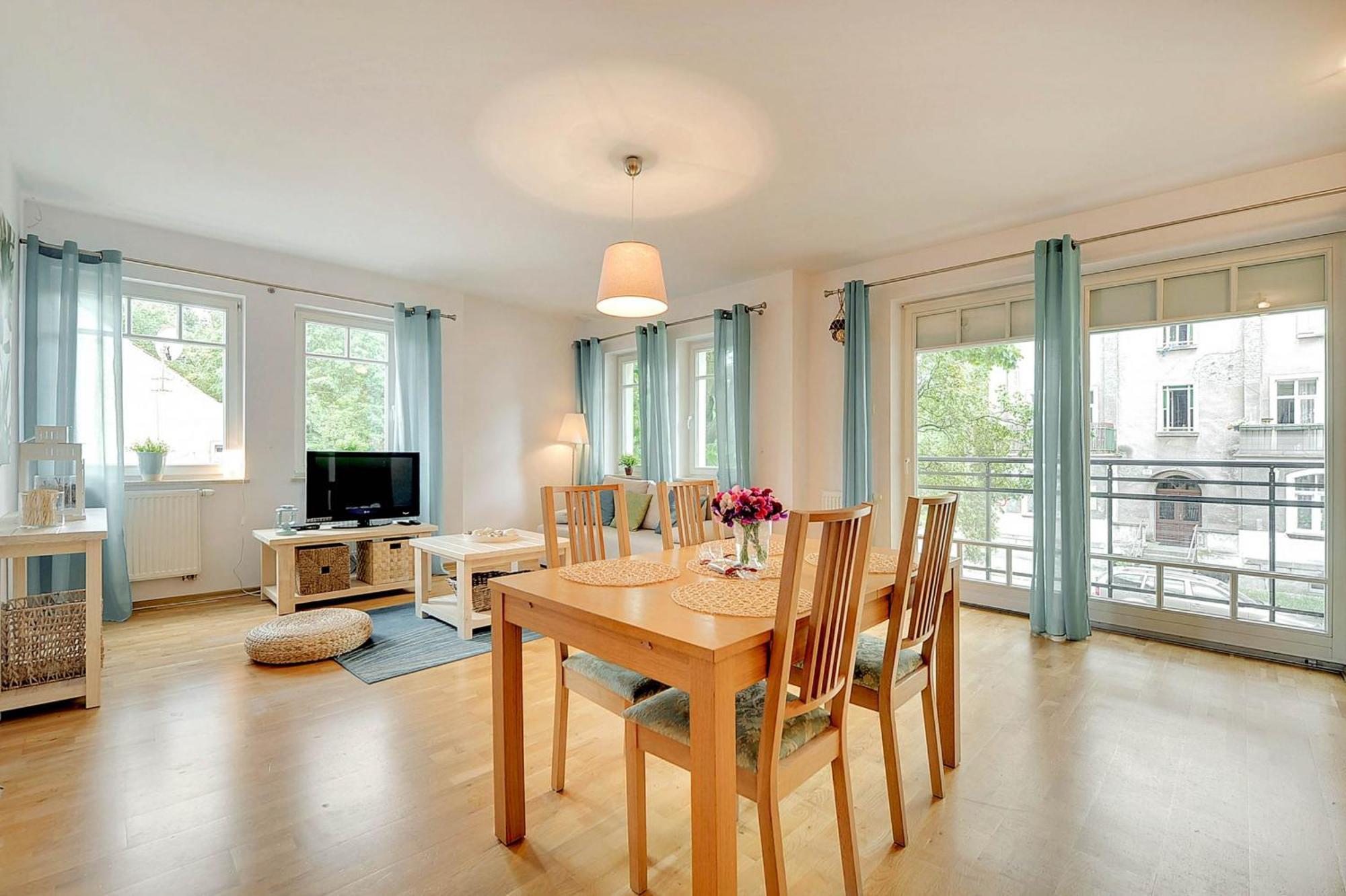 By The Sea - Nadmorski By Renters Apartment